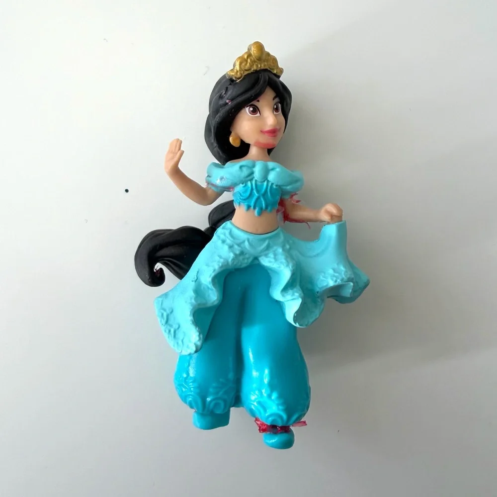 DISNEY Princess Frozen Anna, Elsa, Jasmine Pocahontas, Mini Doll Figure Lot